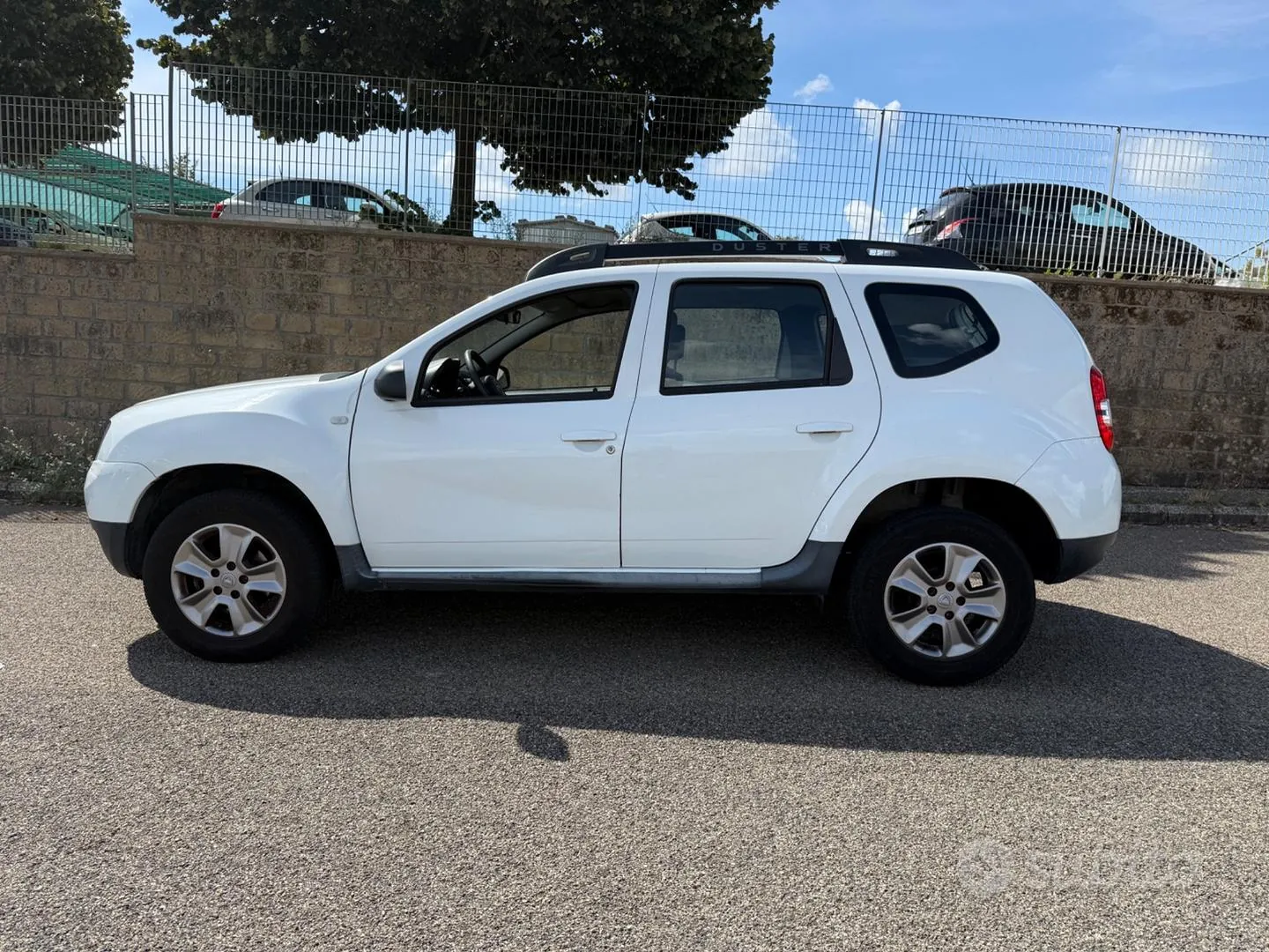Dacia Duster 2015 photo 2