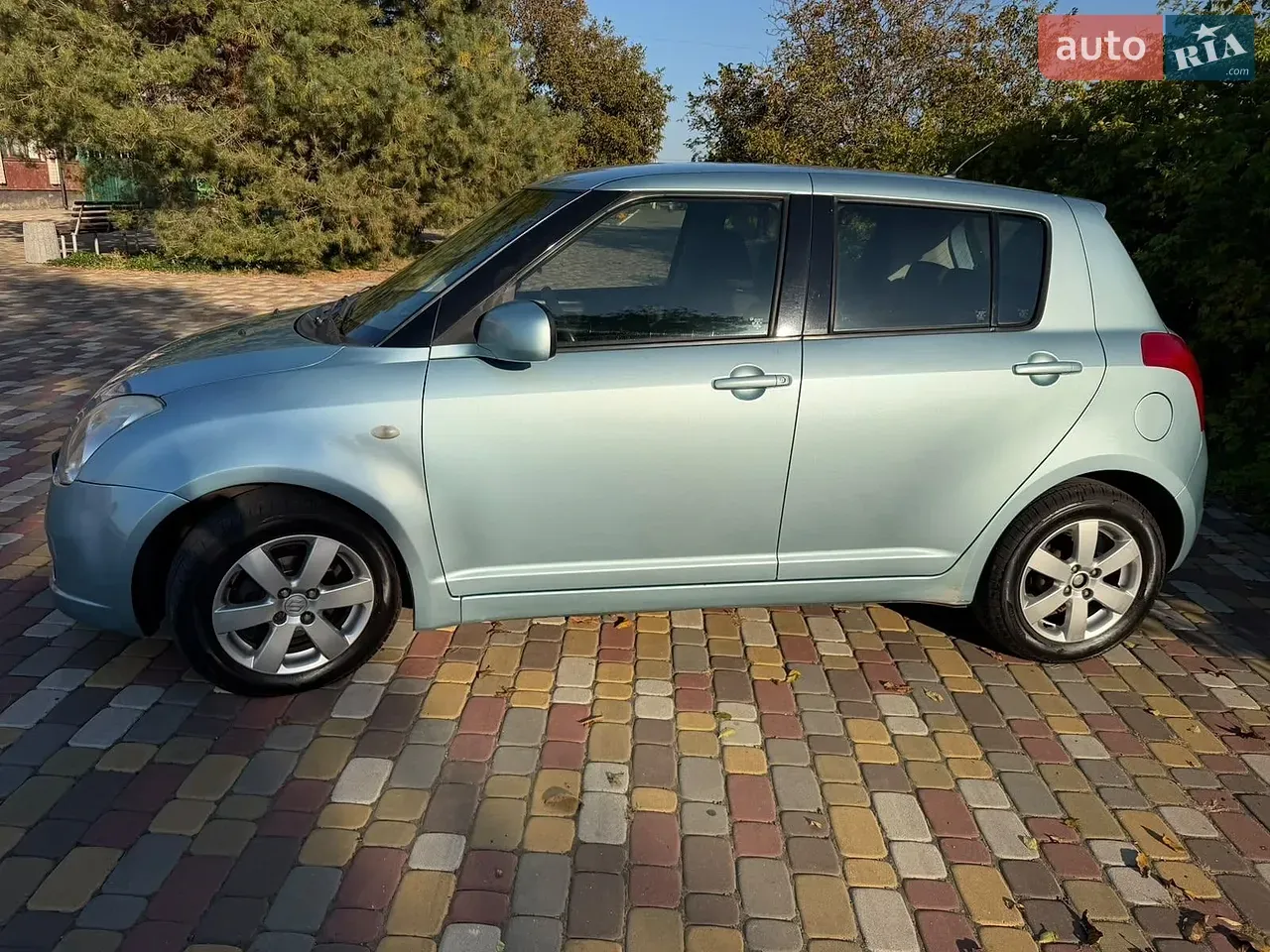 Suzuki Swift 2008 photo 4