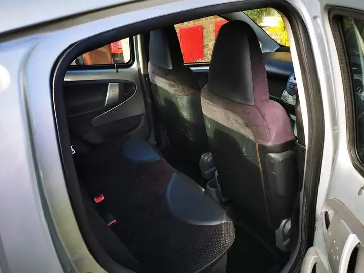 Peugeot 107 2010 photo 5
