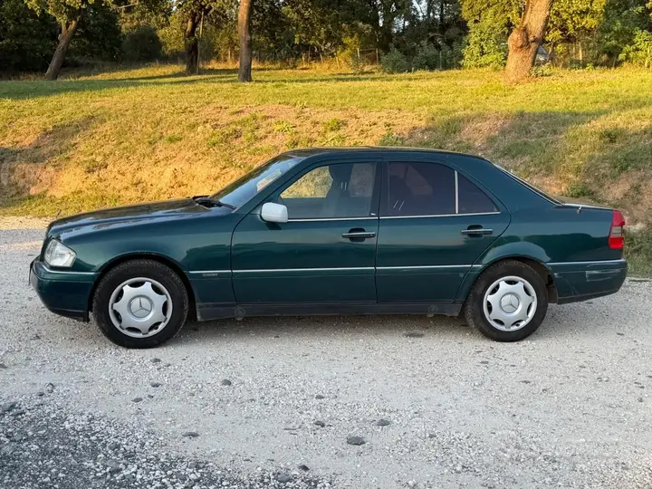Mercedes-Benz C180 1995 photo 5