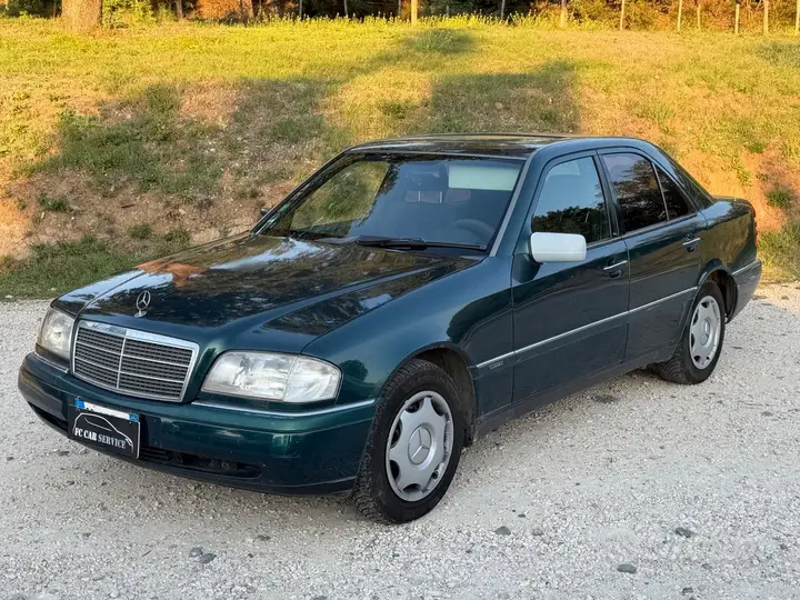 Mercedes-Benz C180 1995 photo 3