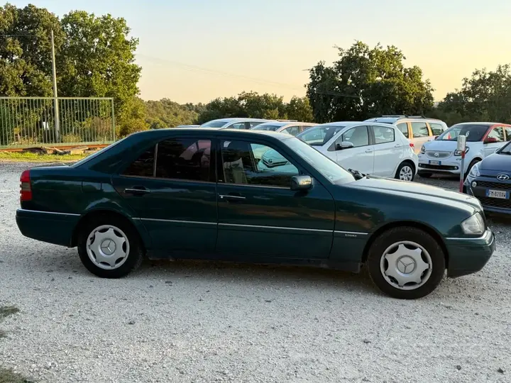 Mercedes-Benz C180 1995 photo 4