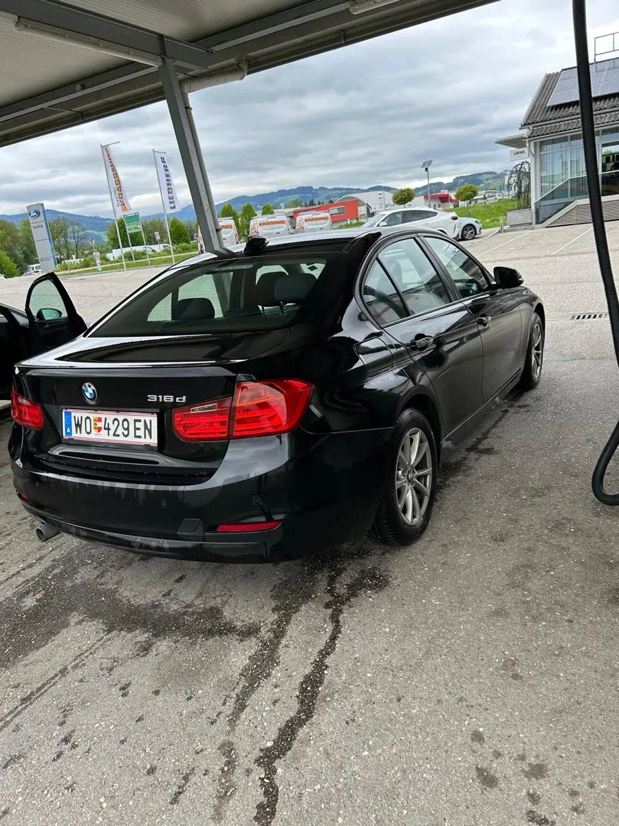 BMW 3 Series 2013 photo 2