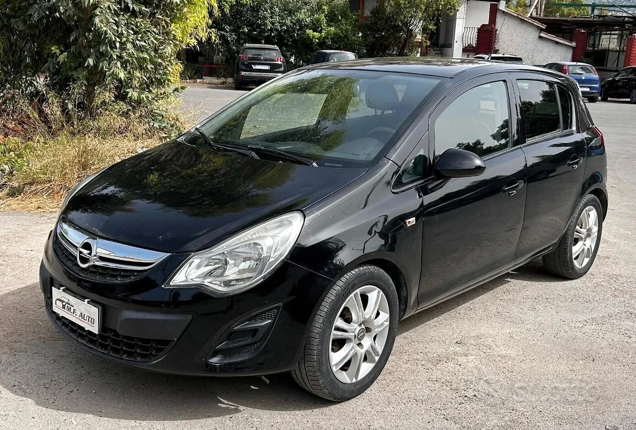 Opel Corsa 2013 photo 2