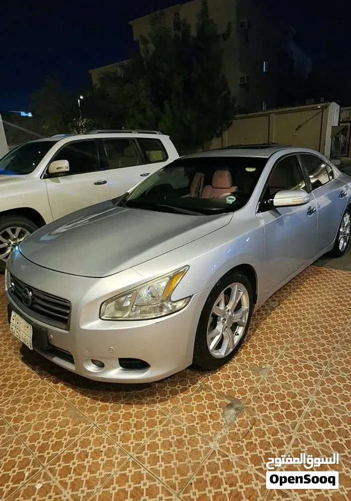 Nissan Maxima