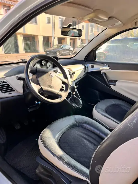 Lancia Ypsilon 2009 photo 3
