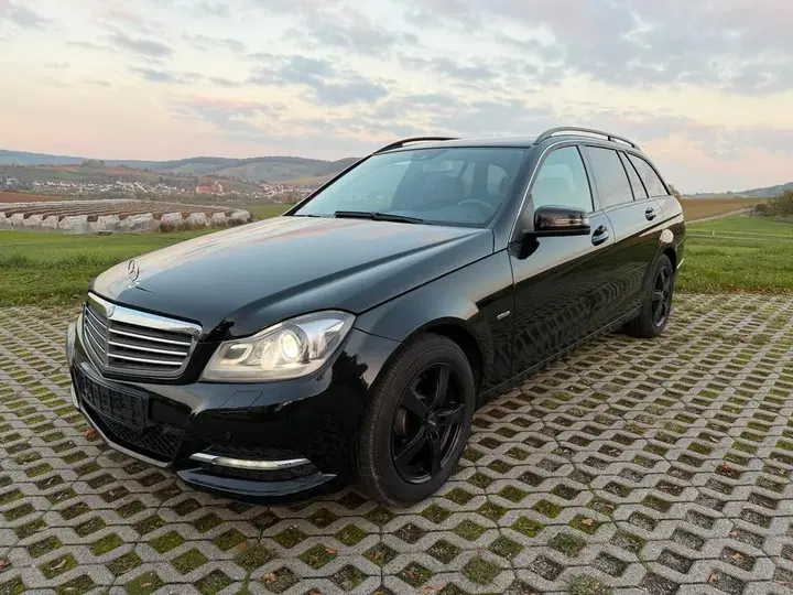 Mercedes-Benz C200