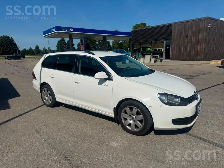 Volkswagen Golf 2010 photo 2