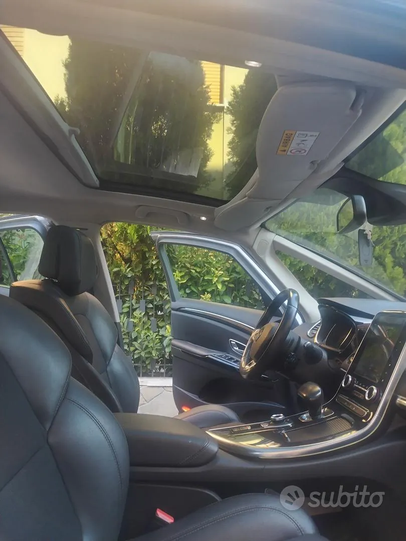 Renault Espace 2016 photo 2