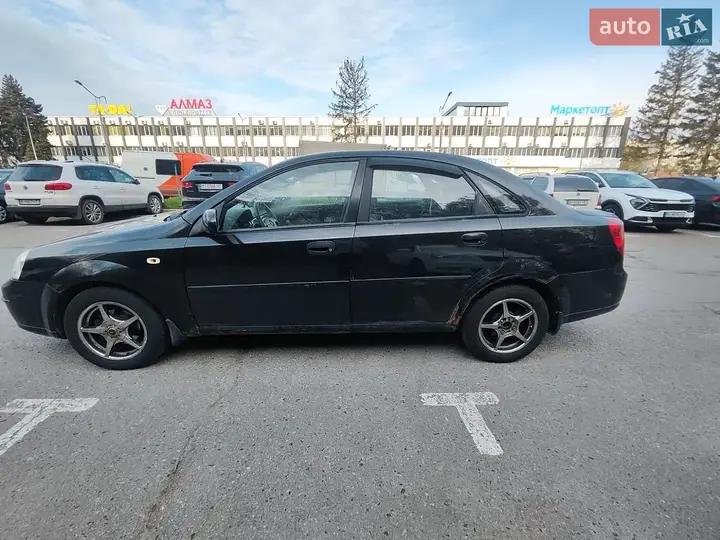 Chevrolet Lacetti 2004 photo 2