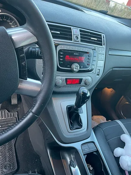 Ford Kuga 2010 photo 4