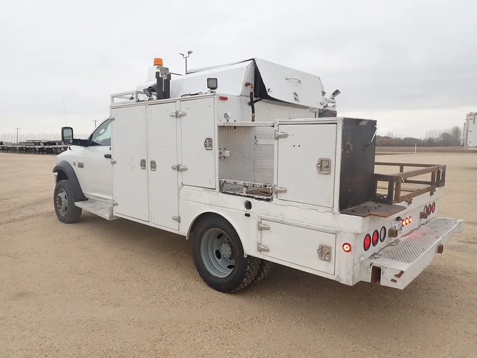 Dodge Ram 5500 2012 photo 2