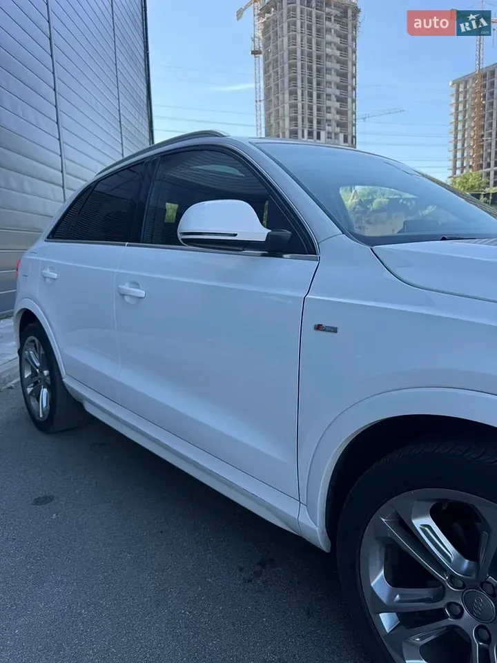 Audi Q3 2015 photo 5