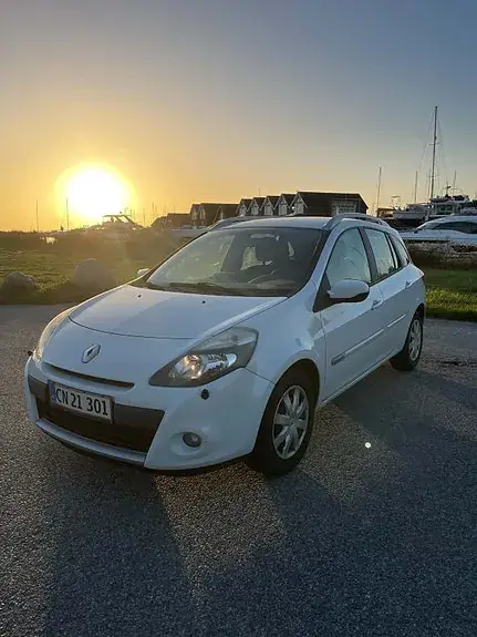 Renault Clio Iii 2012 photo 2
