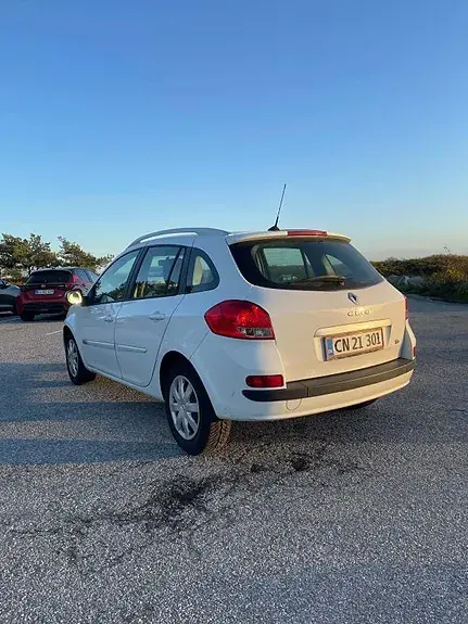 Renault Clio Iii 2012 photo 3