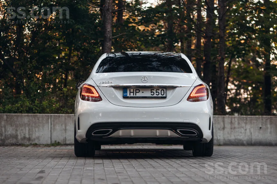 Mercedes-Benz C200 2019 photo 2