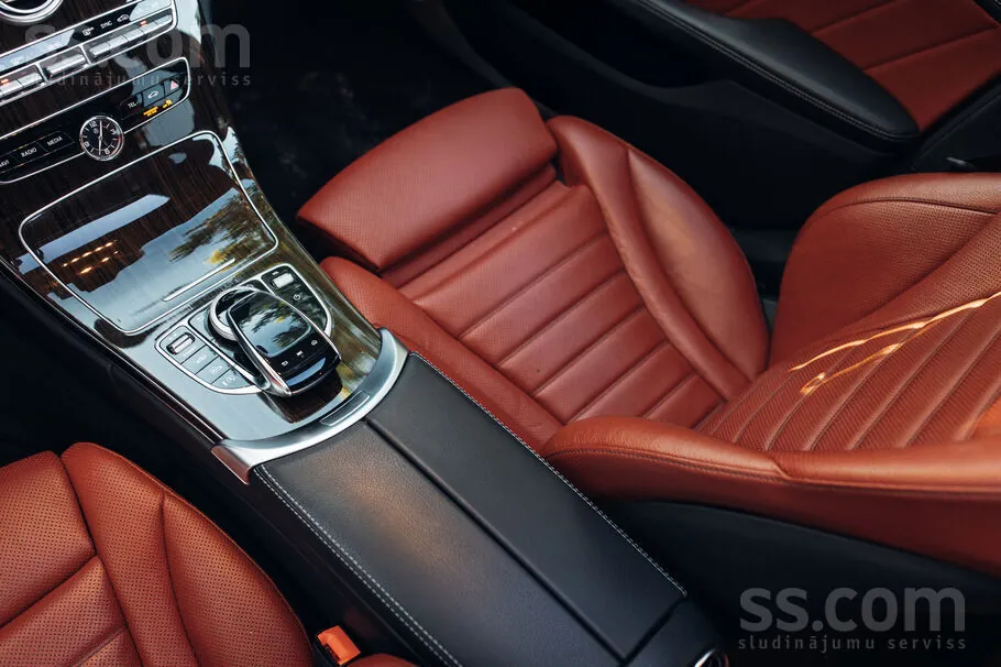 Mercedes-Benz C200 2019 photo 4