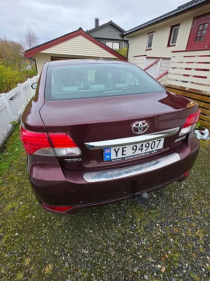 Toyota Avensis 2013 photo 5