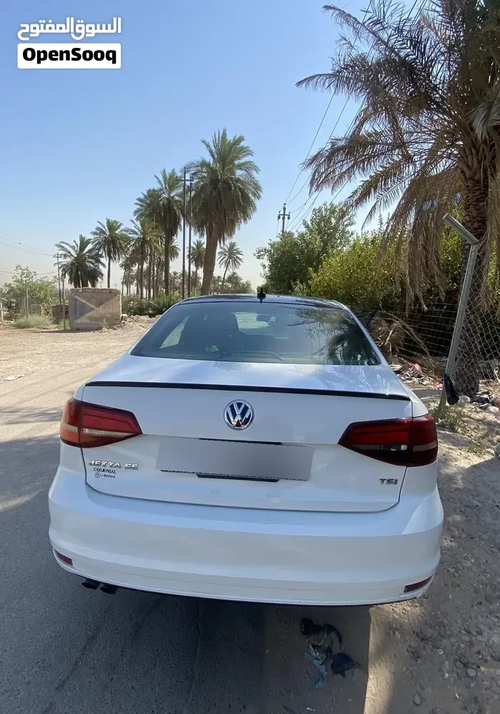Volkswagen Jetta 2018 photo 2