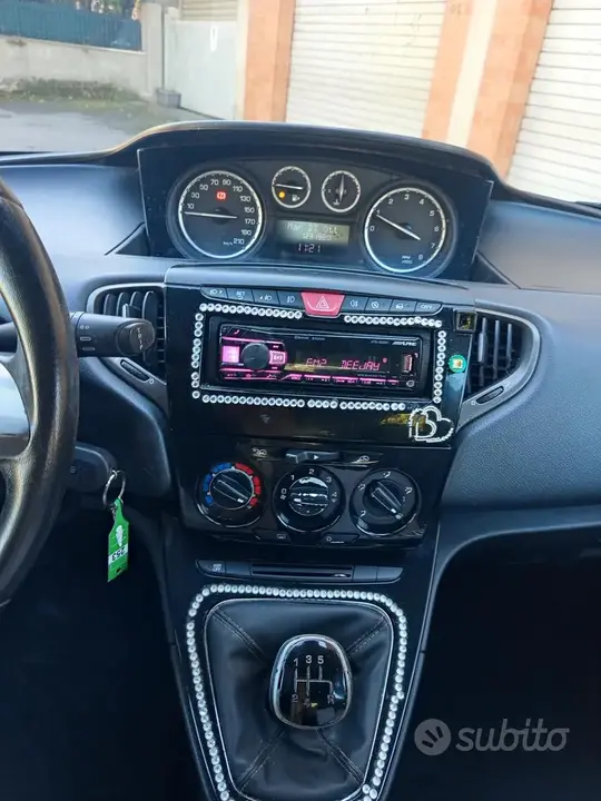 Lancia Ypsilon 2011 photo 5