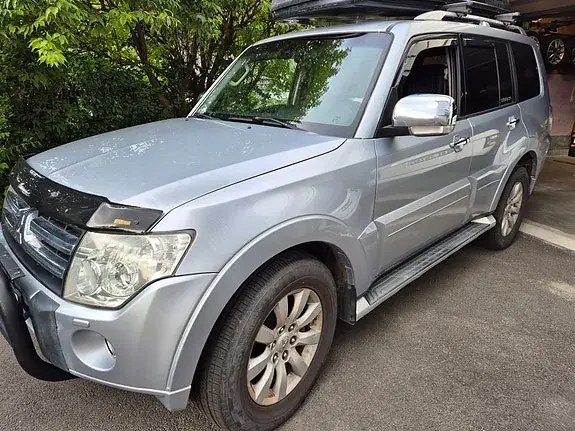 Mitsubishi Pajero 2010 photo 5