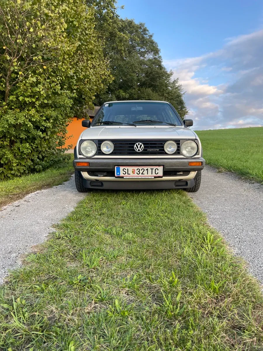 Volkswagen Golf 1990 photo 2
