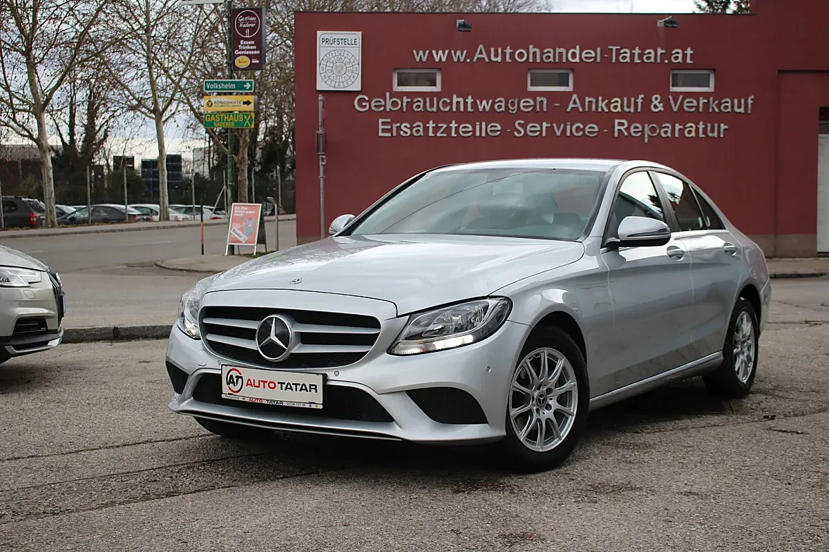 Mercedes-Benz C-Class 2019 photo 2