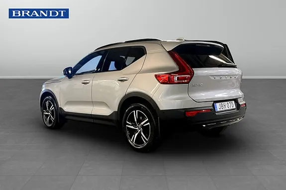 Volvo Xc40 2025 photo 2