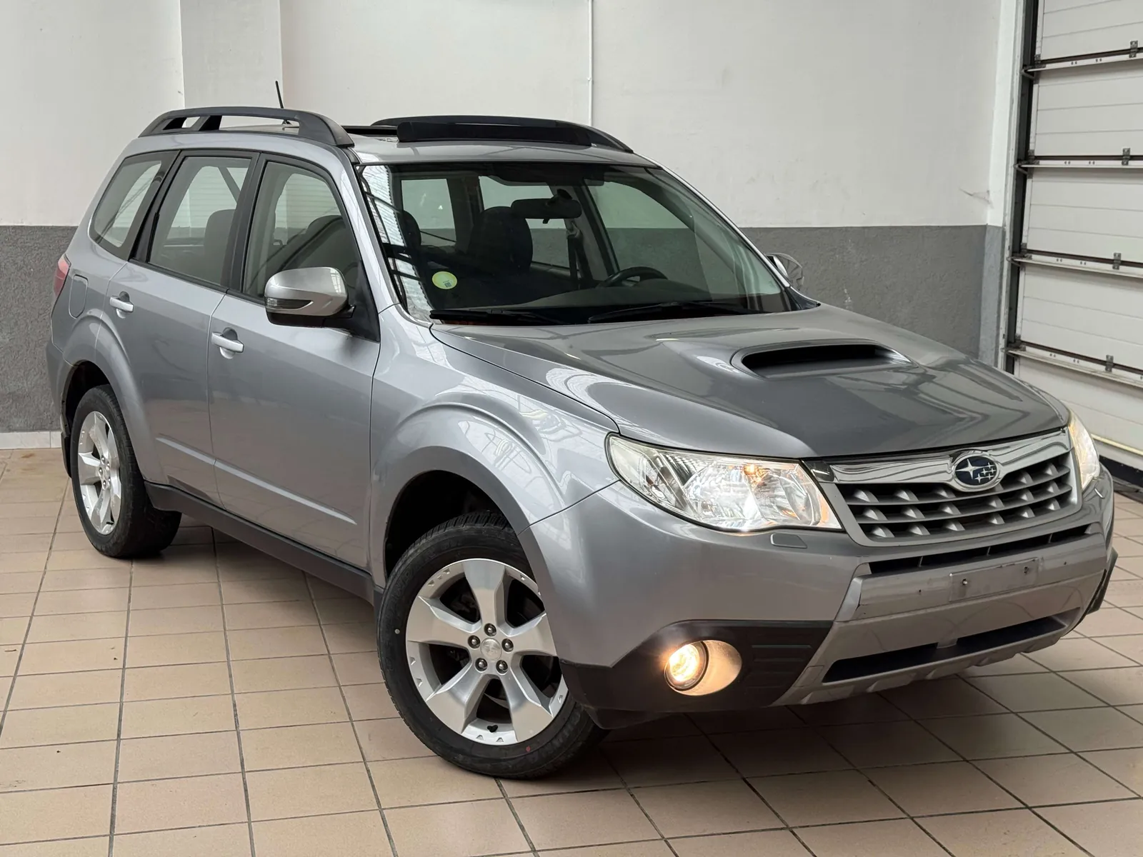Subaru Forester 2011 photo 2