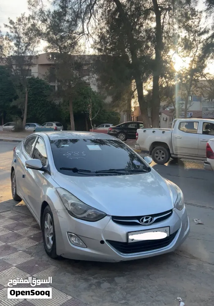 Hyundai Elantra 2012 photo 3