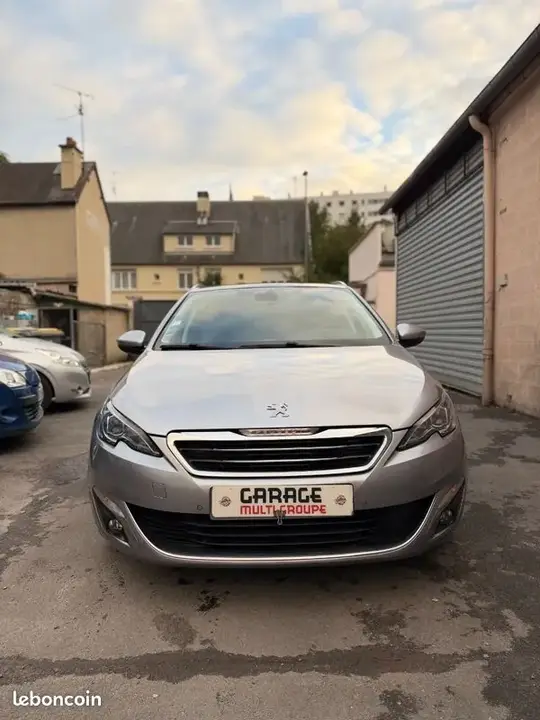 Peugeot 308 2014 photo 2