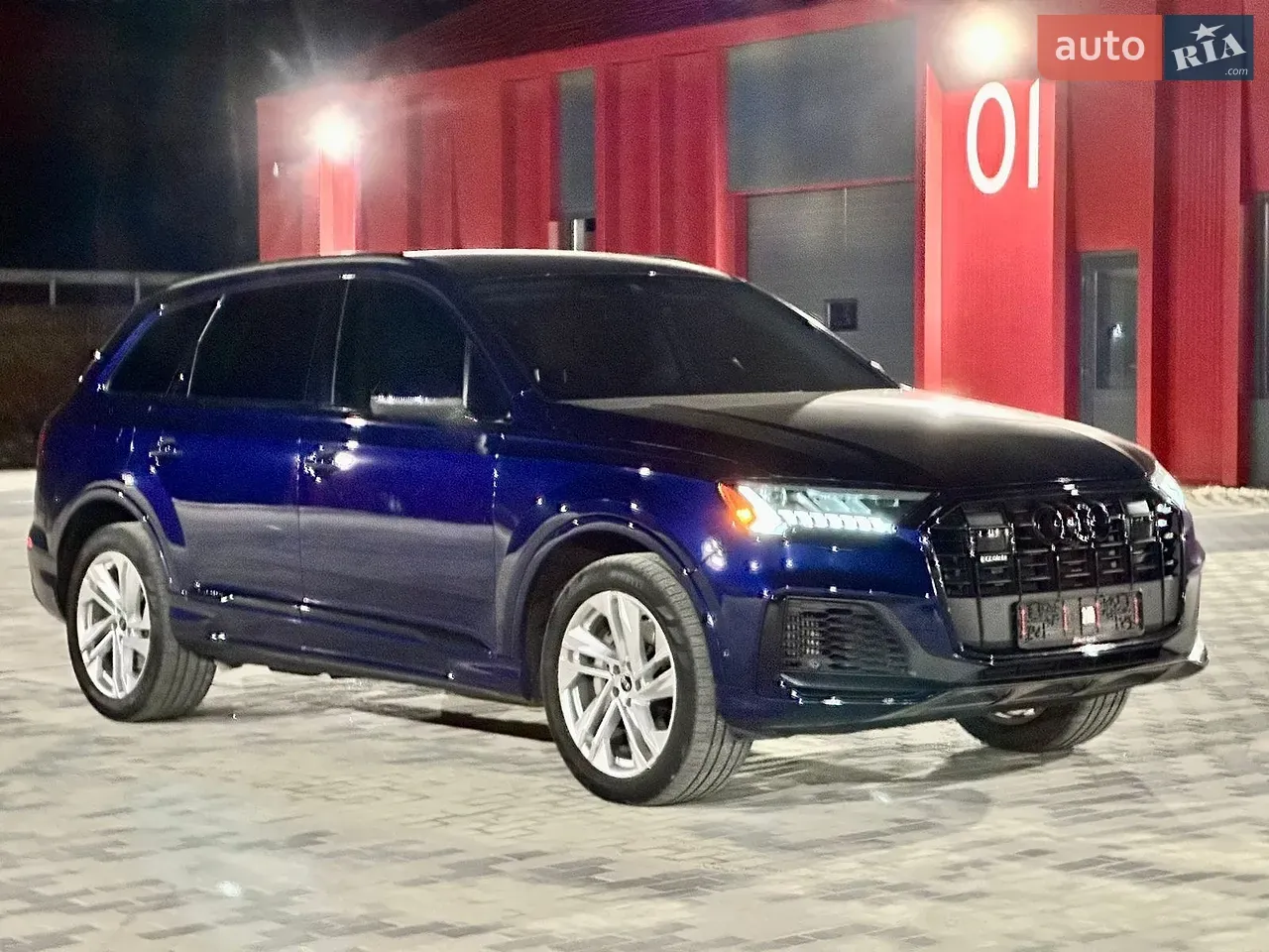 Audi Q7 2023 photo 2
