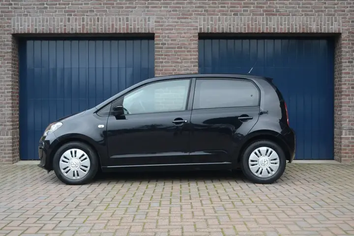 Volkswagen Up 2014 photo 2
