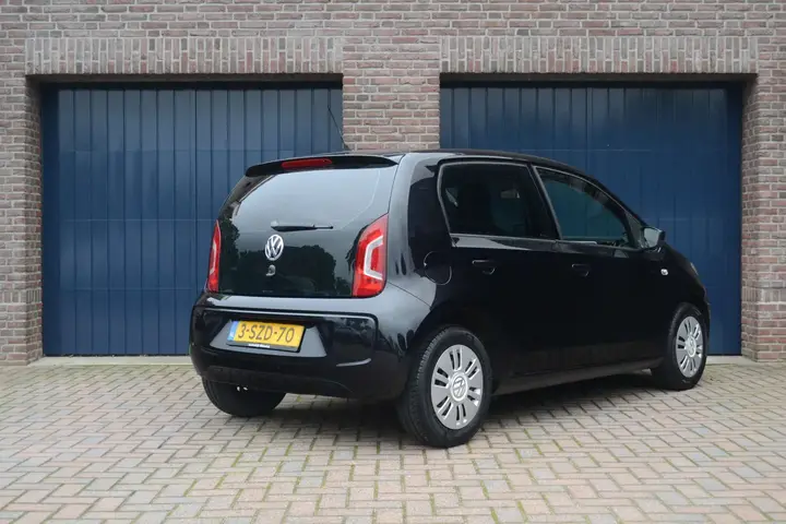 Volkswagen Up 2014 photo 5