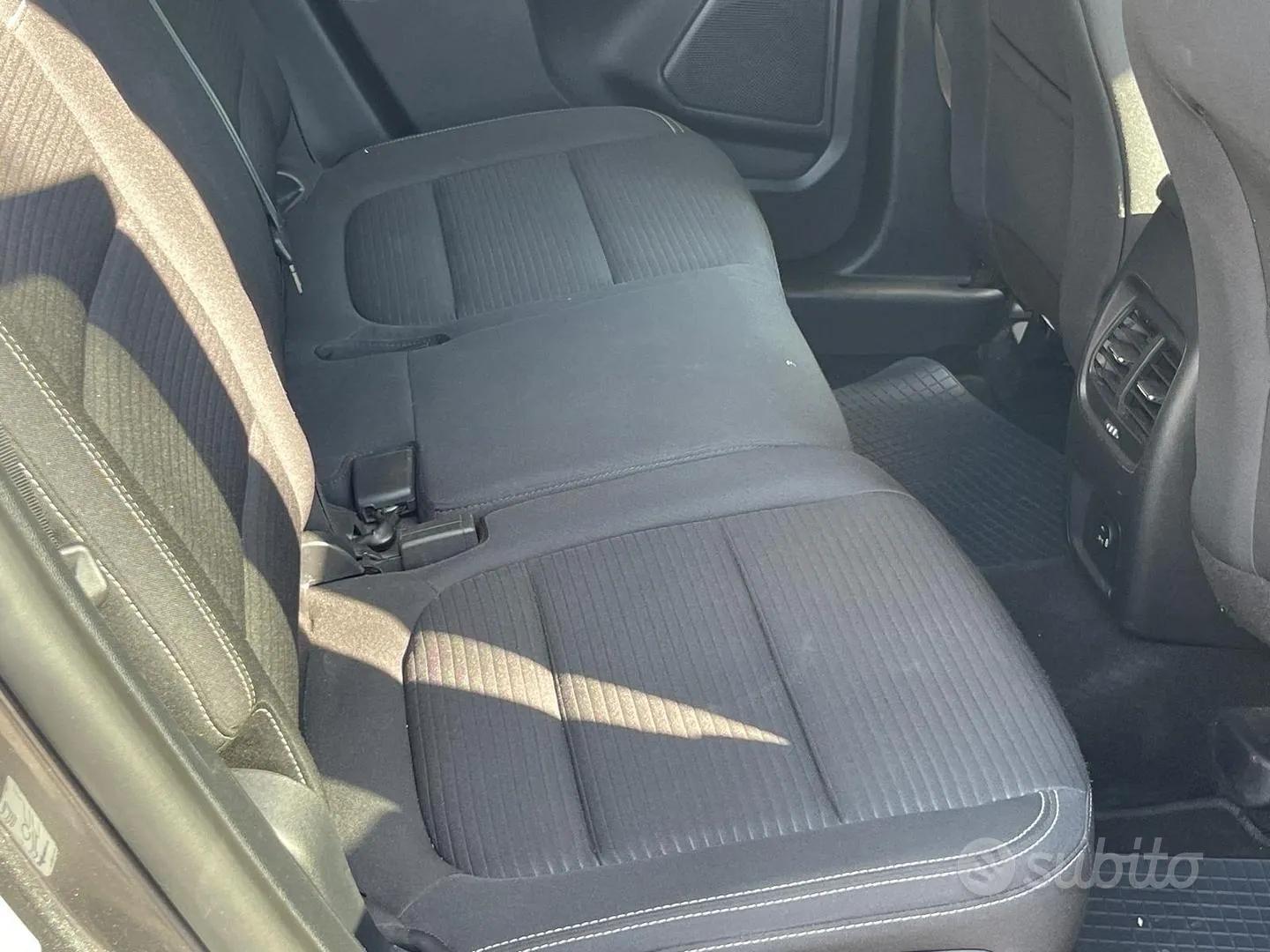 Ford Kuga 2022 photo 2