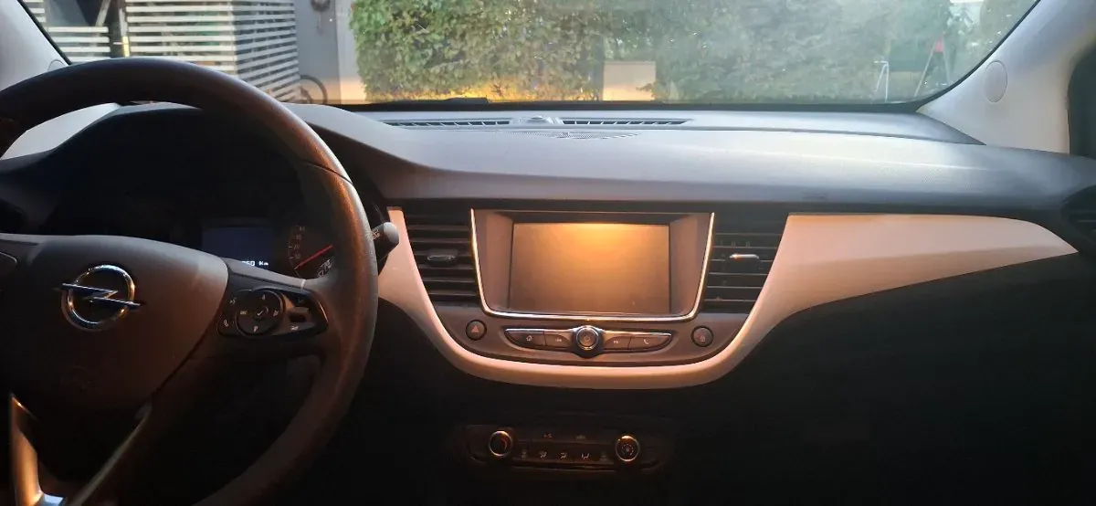 Opel Crossland X 2020 photo 3