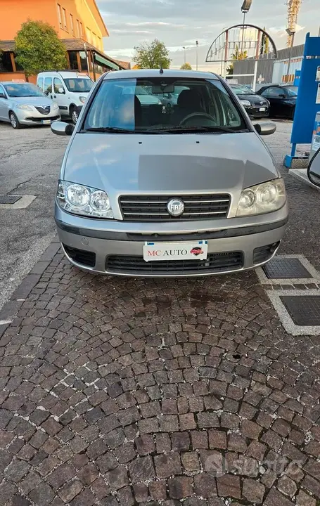 Fiat Punto 2003 photo 2