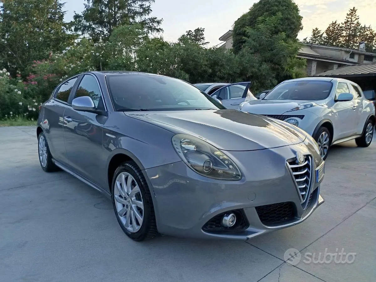 Alfa Romeo Giulietta 2014 photo 4
