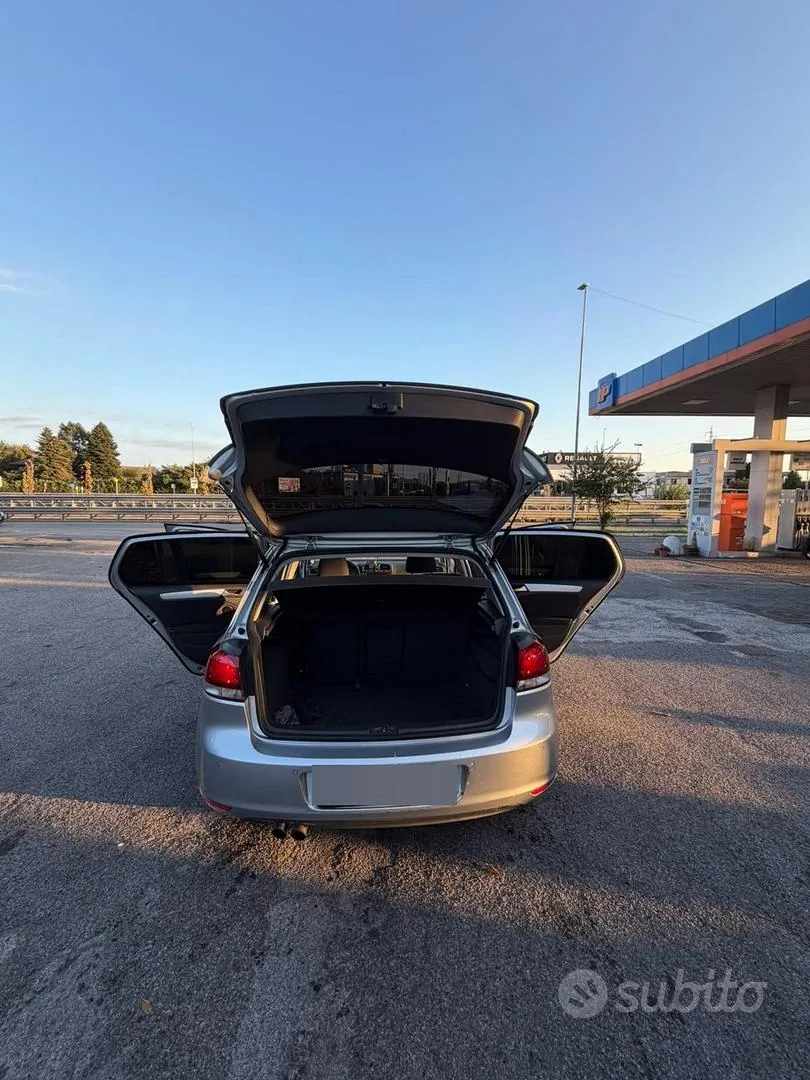 Volkswagen Golf 2009 photo 4