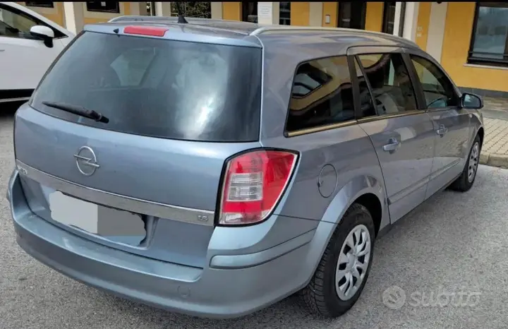 Opel Astra H 2007 photo 4