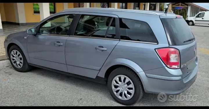 Opel Astra H 2007 photo 3