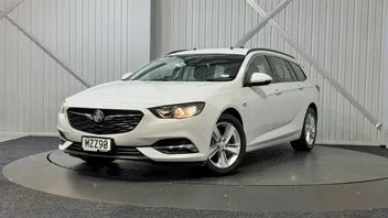 Holden Commodore 2020 photo 2