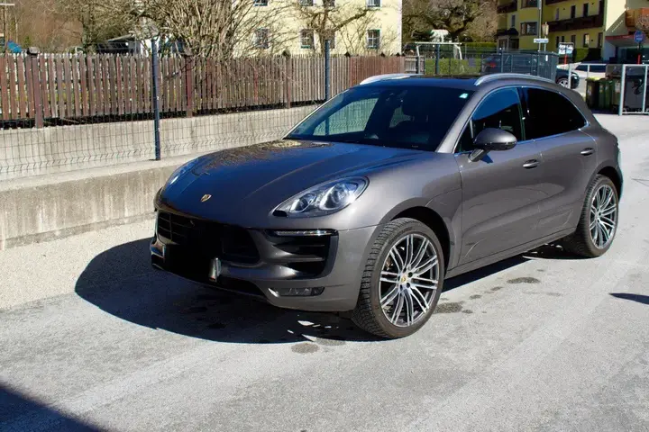 Porsche Macan 2016 photo 2