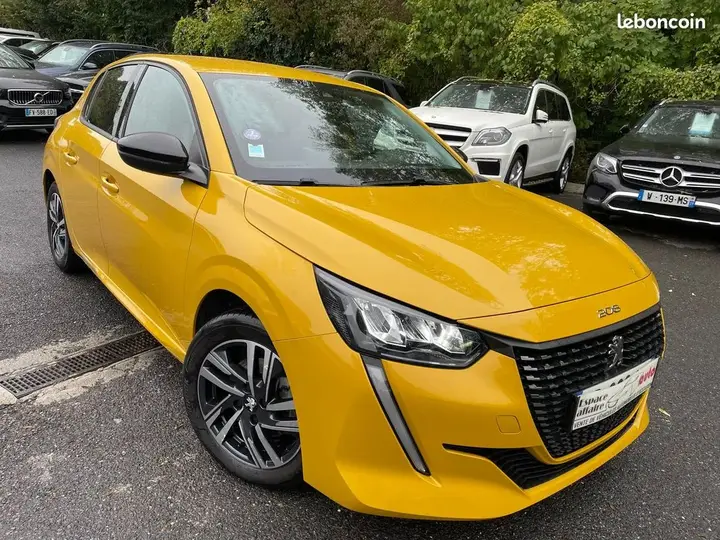 Peugeot 208 2023 photo 3