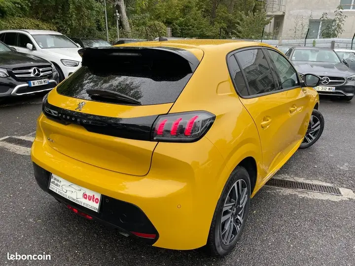 Peugeot 208 2023 photo 2