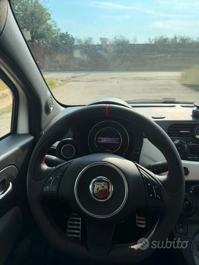 Abarth 500 2010 photo 3