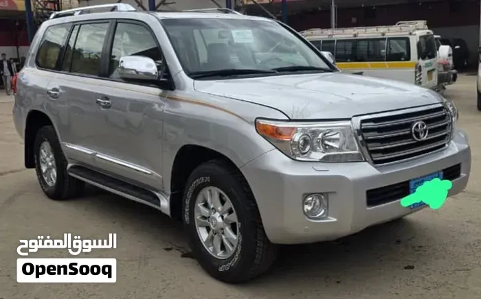 Toyota Land Cruiser 2015 photo 2