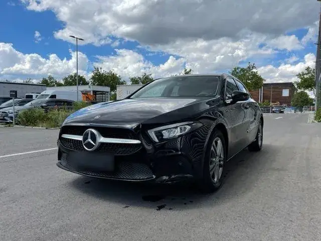 Mercedes-Benz A 220