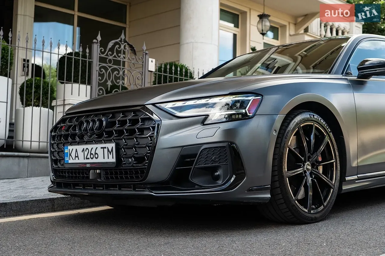Audi S8 2023 photo 4