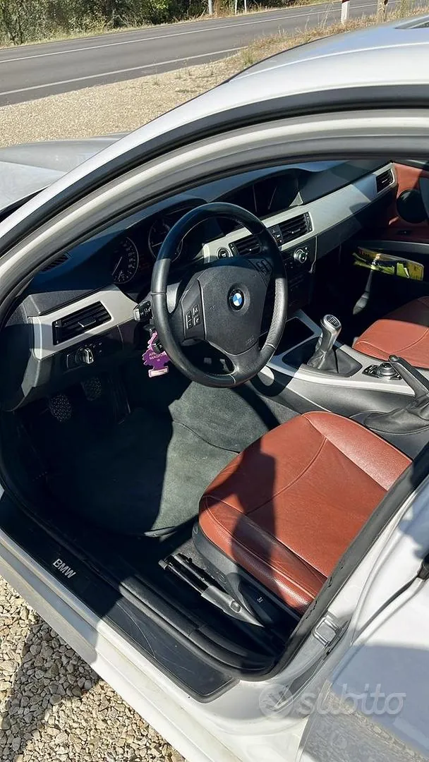 BMW 320 2011 photo 5
